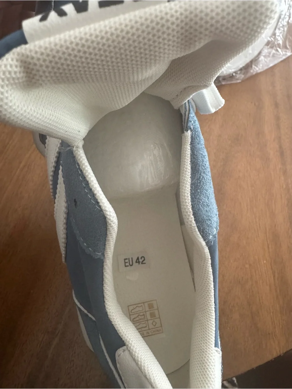 Source Unknown Blue and White  Sneakers